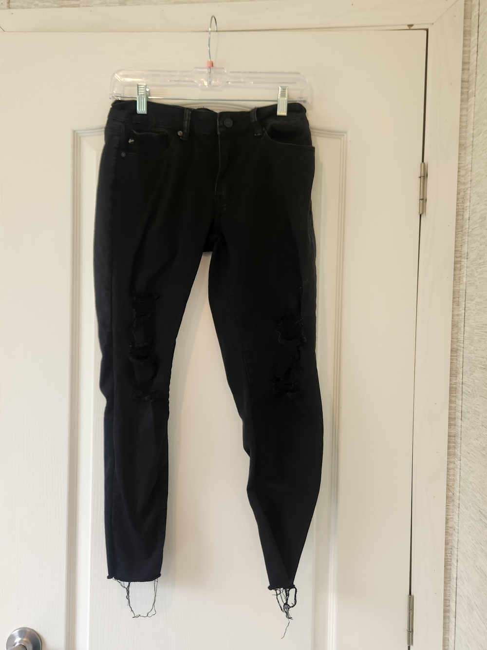 KanCan Black Ripped Skinny Jeans 9/28 Euc